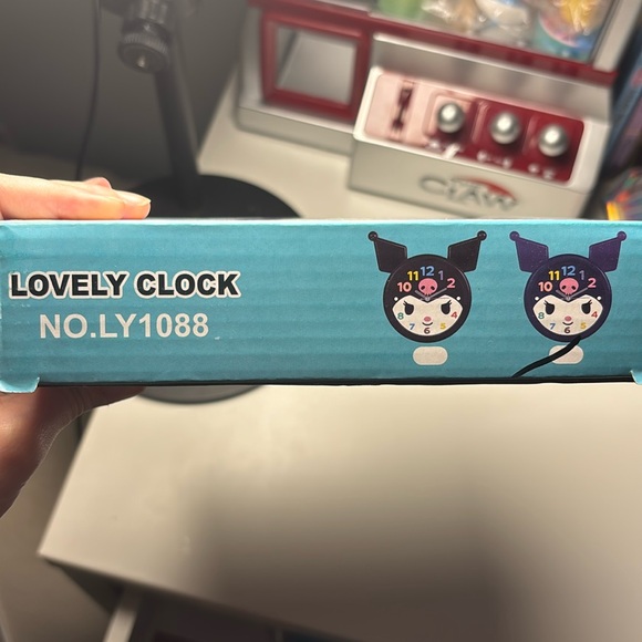 Kuromi Sanrio Clock NIP - Picture 6 of 7